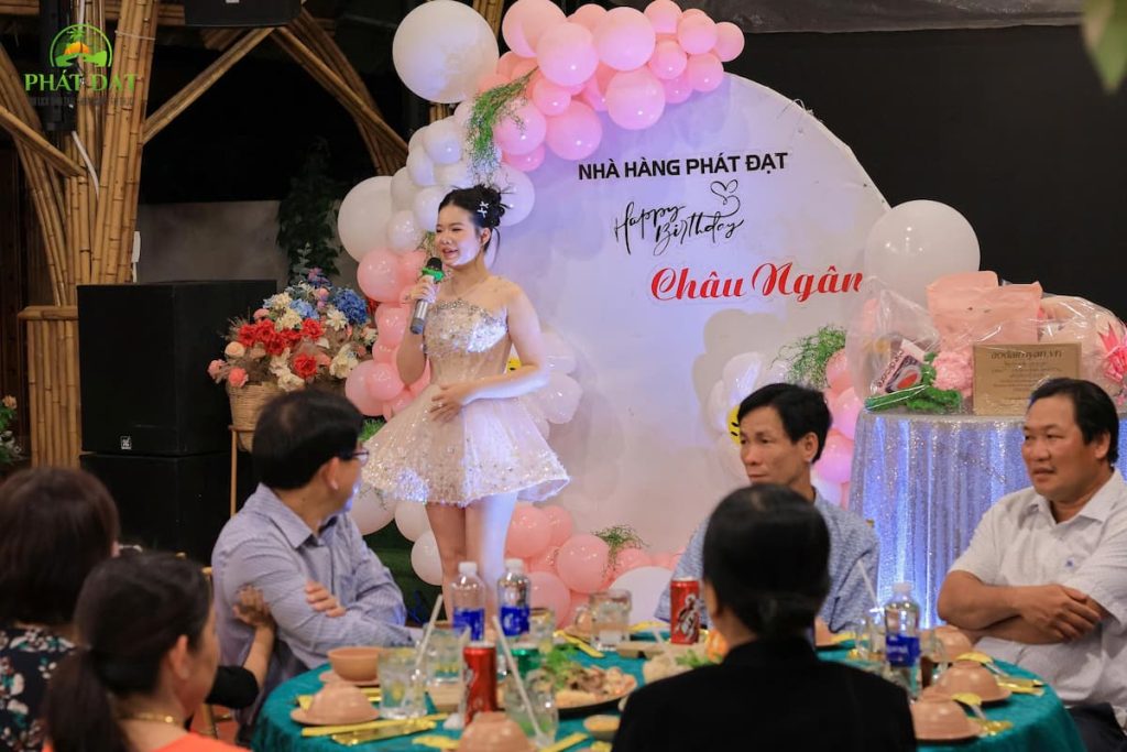 Sinh nhật lung linh tặng backdrop