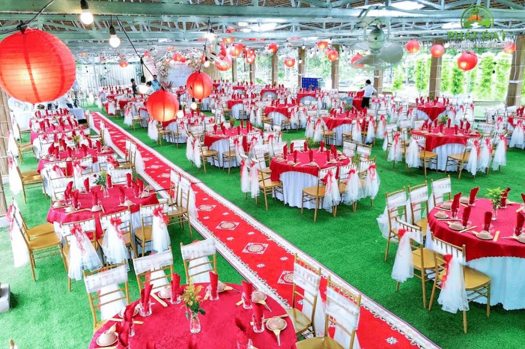 đặt tiệc cưới tại nhà giá tốt