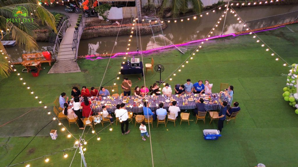 tiệc tất niên ngoài trời bến tre