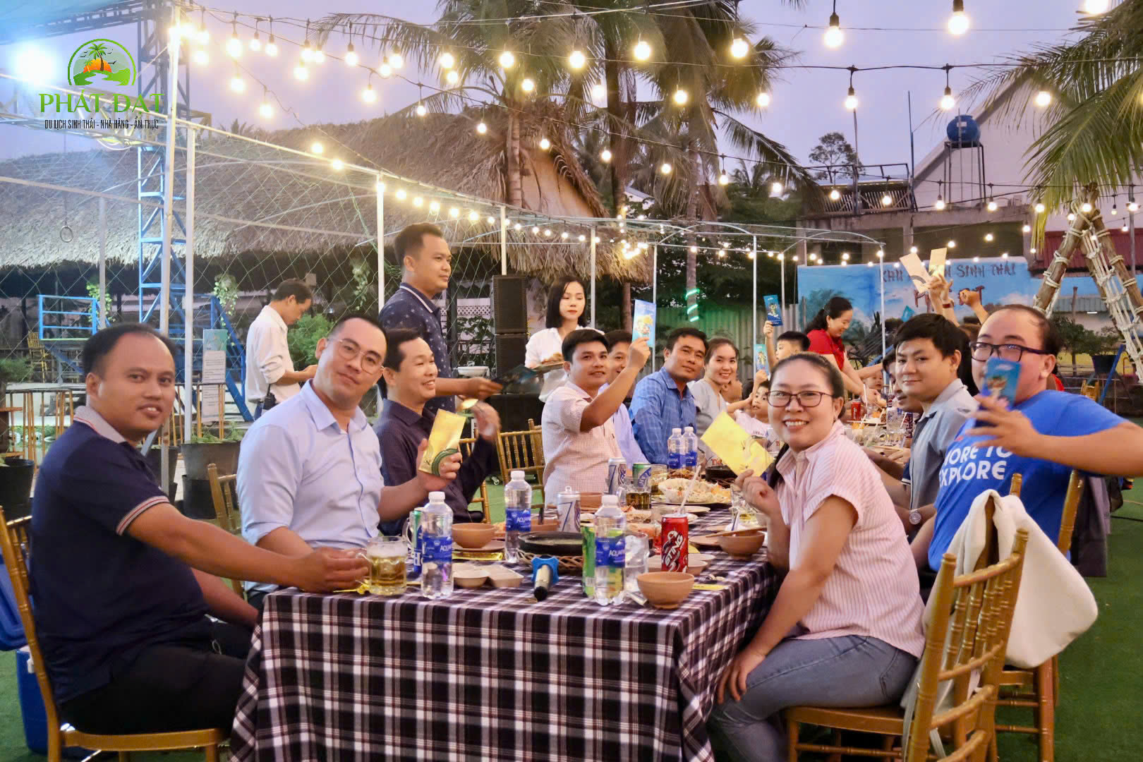 tiệc tân niên gia đình bến tre