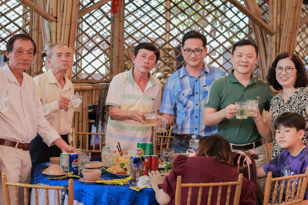 cách tổ chức tiệc tân niên bến tre