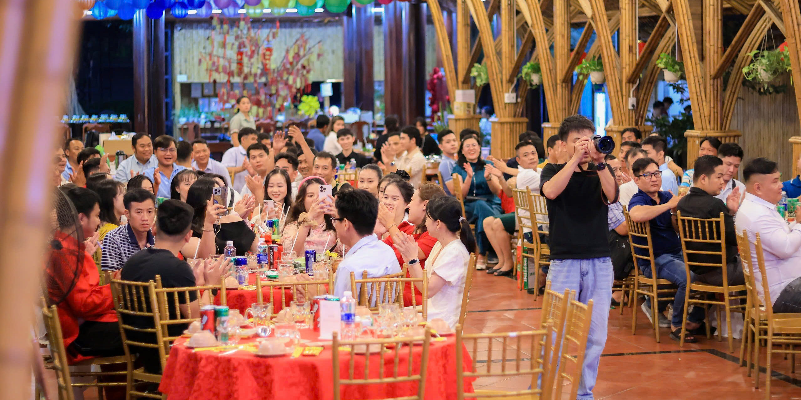 z7451953930690_775939219ca80e17e086cd4f9ae9a447 lễ mừng thôi nôi ấn tượng bến tre