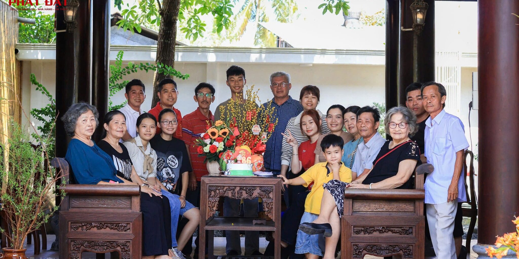 cach-to-chuc-tiec-tai-nha-3