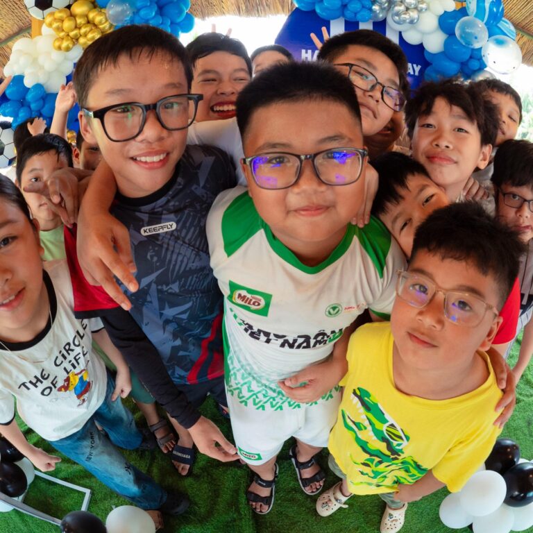 đặt tiệc quốc tế thiếu nhi