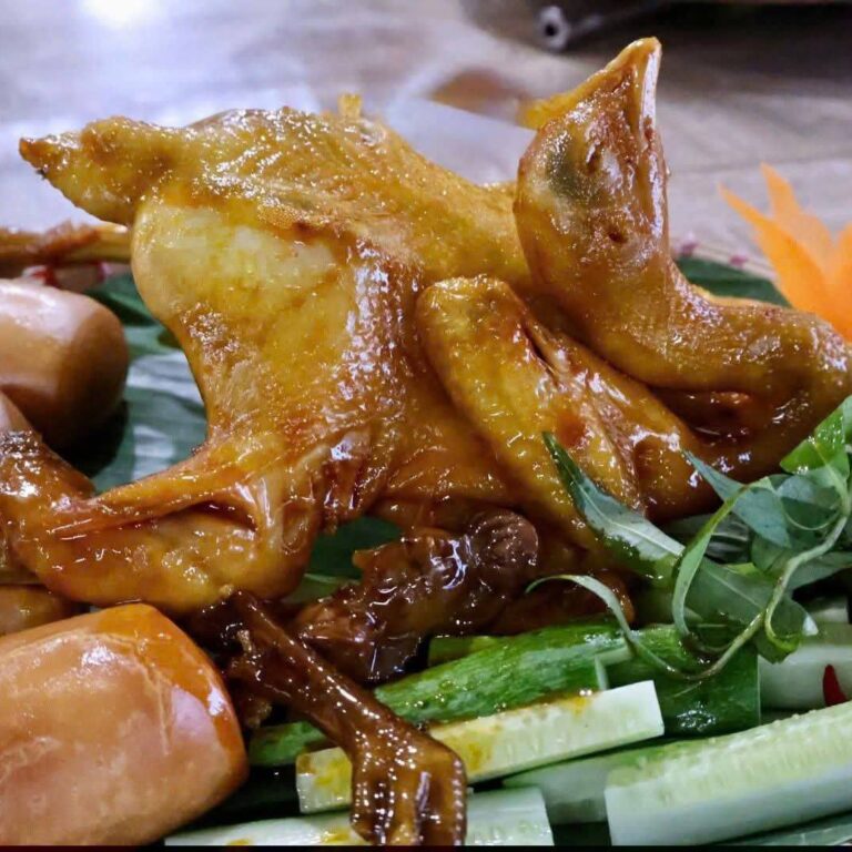đặt tiệc tại nhà có tiết kiệm không