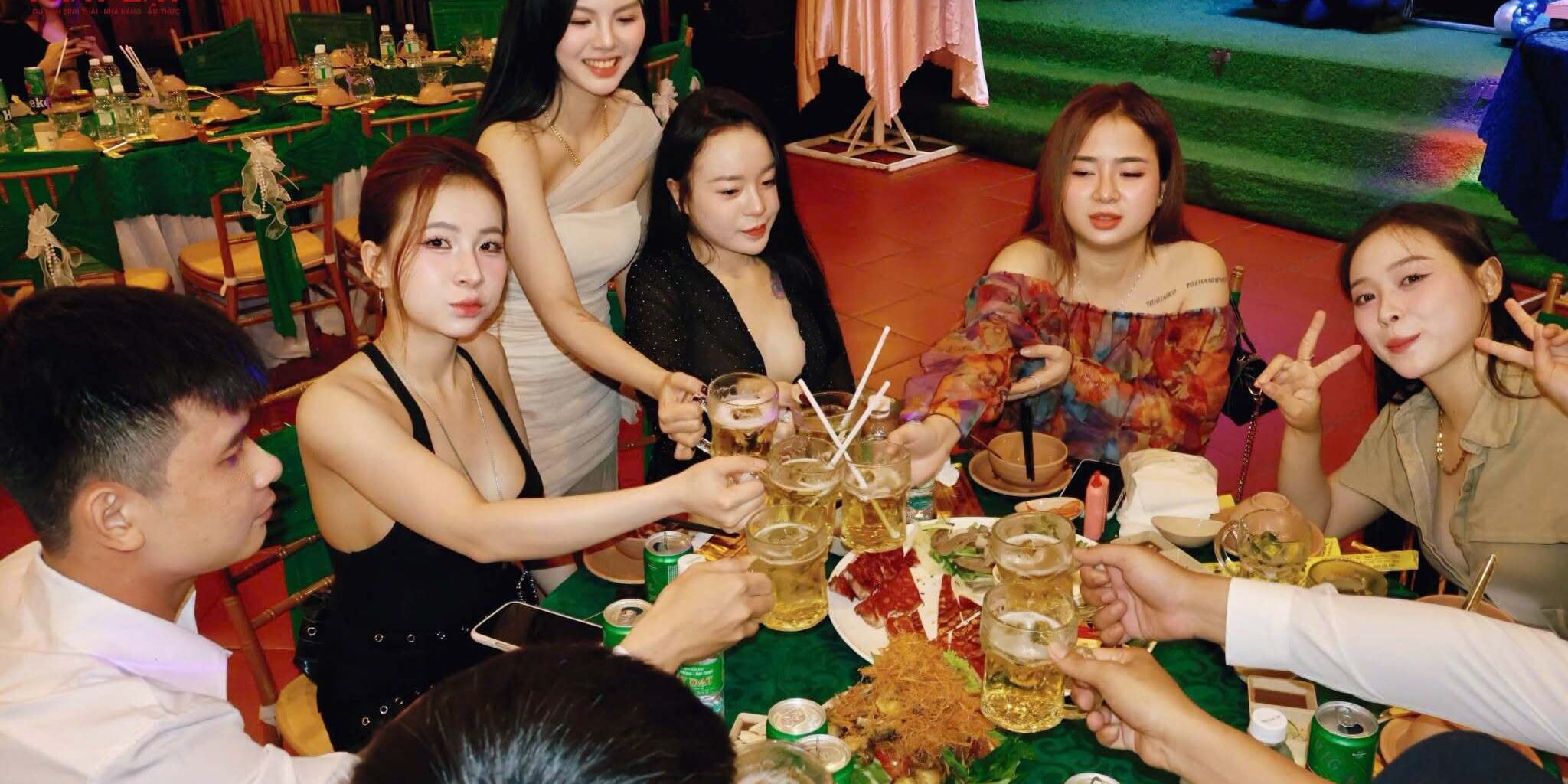nha-hang-to-chuc-tiec-ben-tre7